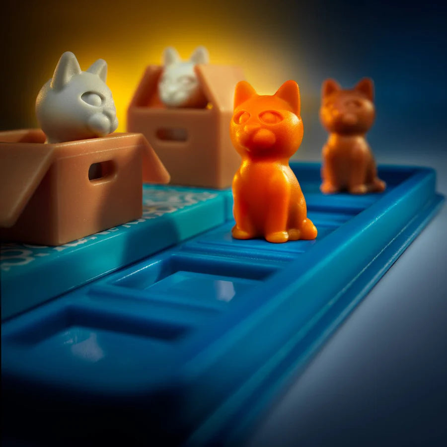 Smart Games: Cats and Boxes - Multi-Level Sequential Puzzle Game - 7yrs+
