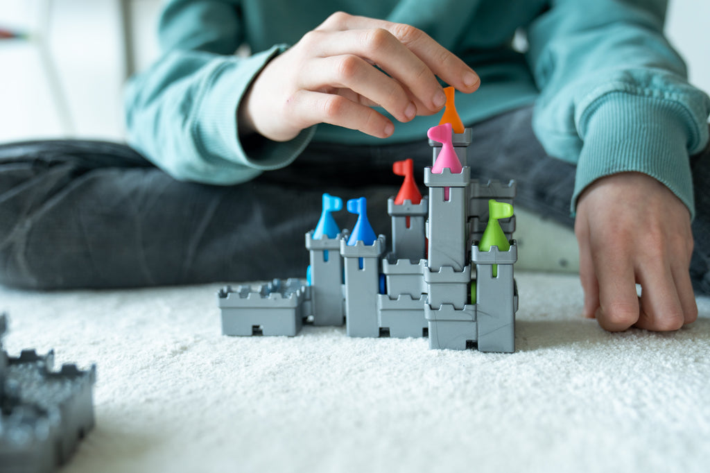 Smart Games - Tower Stacks - Brainteasing Puzzle Game - 8yrs+