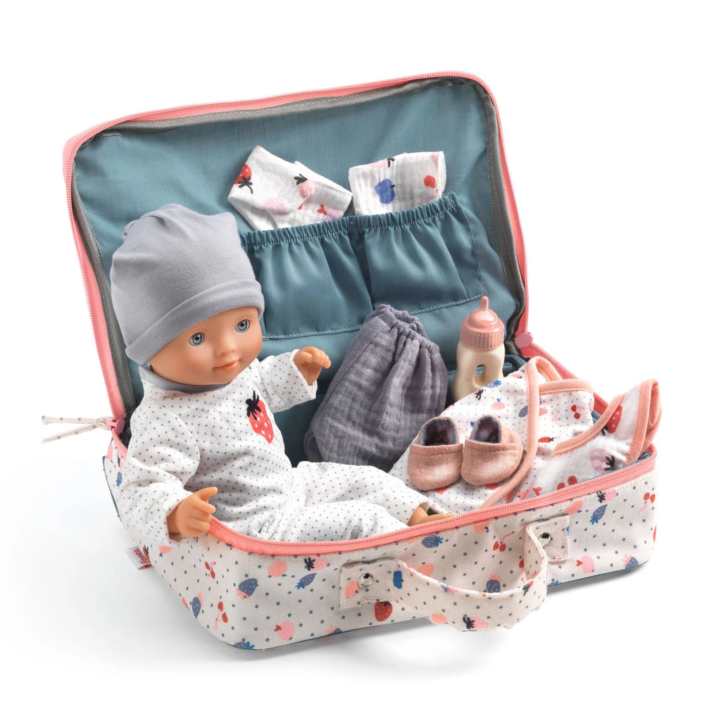 Djeco Pomea - Vanille's Suitcase - Gift Set with 32cm Doll & Accessories - 18mnths+