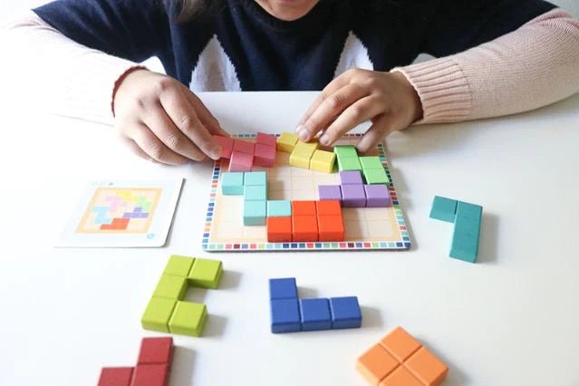 Polyssimo Logic Game by Djeco - 7yrs+ - Timeless Toys